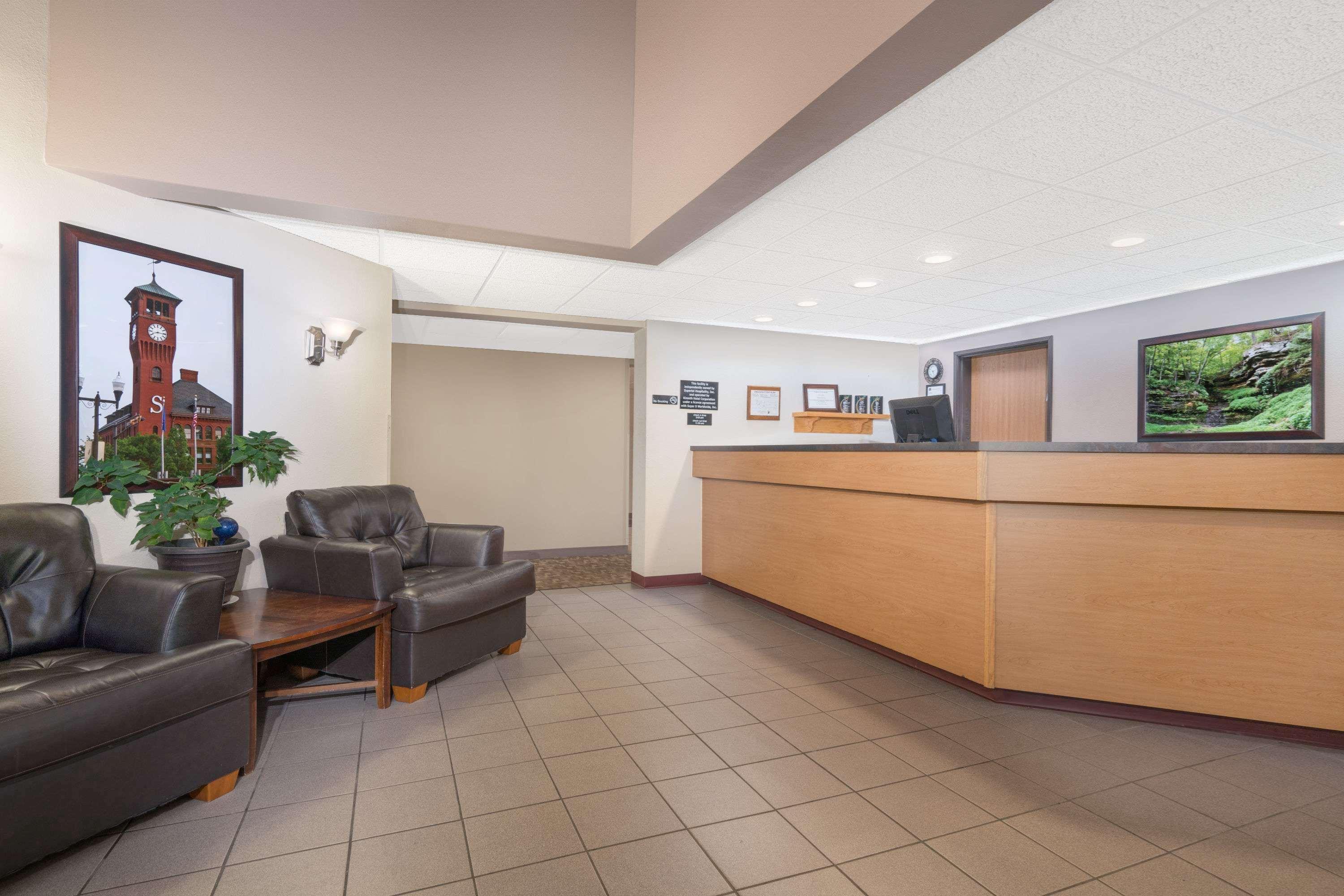 Мотель Super 8 By Wyndham Menomonie Wi Экстерьер фото